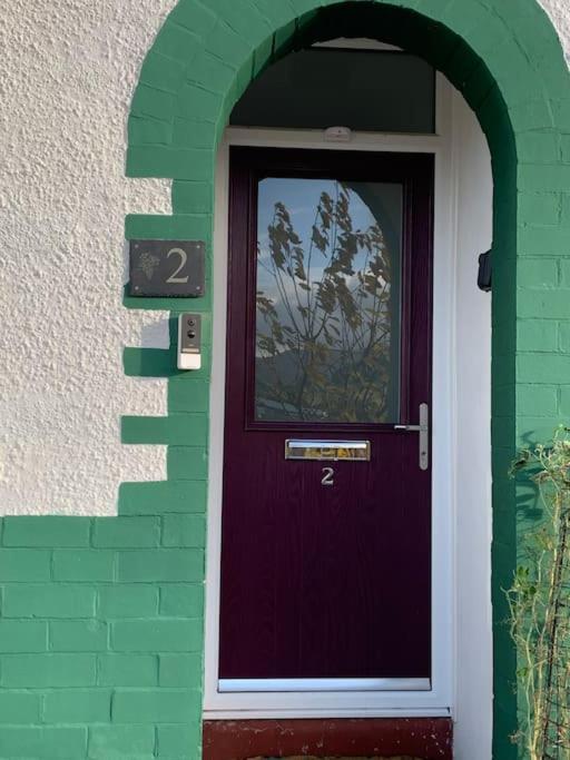 Mountain Views In The Heart Of Brecon Town Exterior foto
