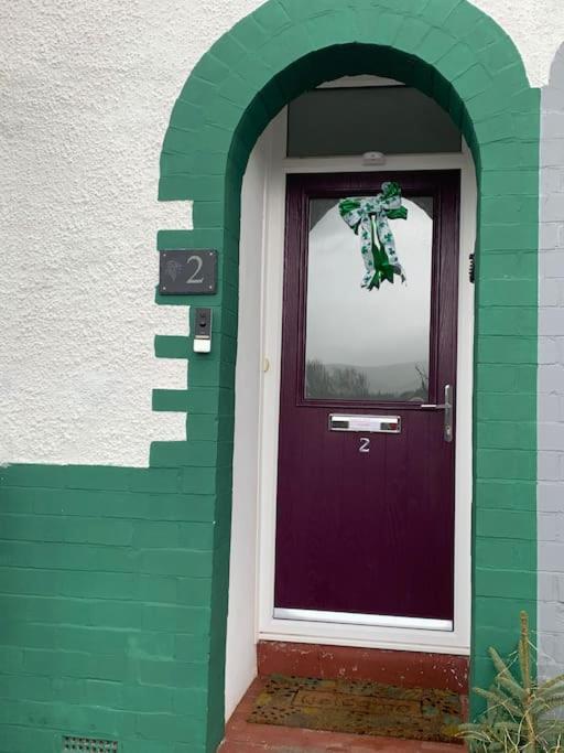 Mountain Views In The Heart Of Brecon Town Exterior foto